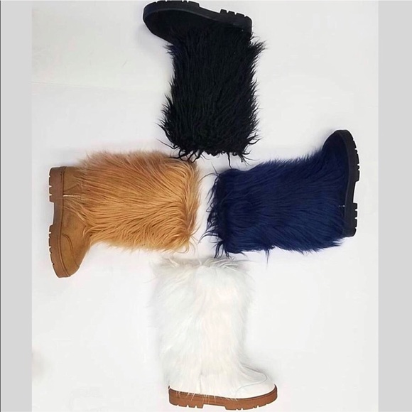 10 Cozy Faux Fur Mid Calf Winter Tread Flat Boots - Picture 4 of 9